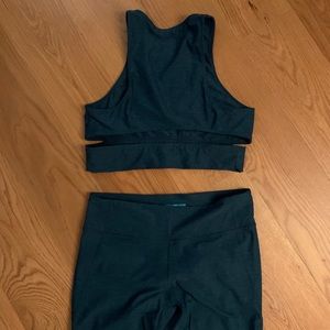 outdoor voices warmup legging + slashback crop set